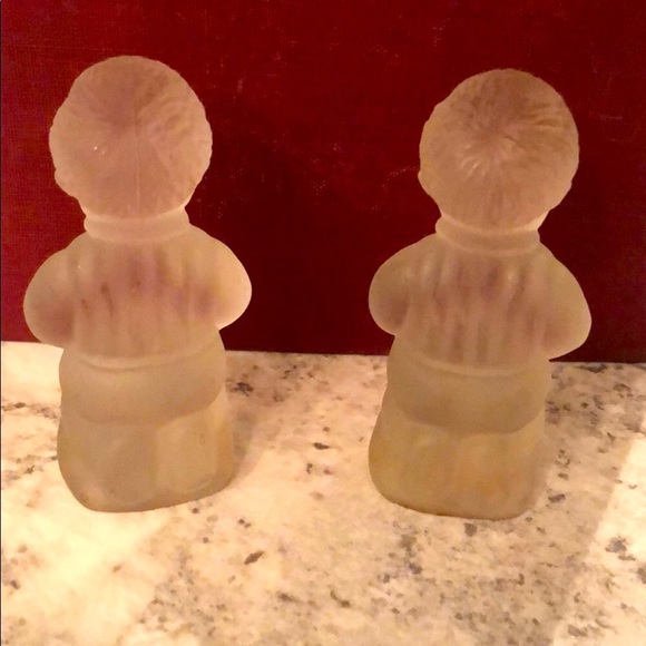 VINTAGE 1978 GOEBEL FROSTED GLASS PRAYING BOYS - Picture 2 of 4